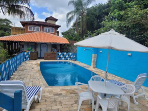Casa de praia, amplo espaço com 3 dormitórios sendo duas Suítes e mais um banheiro multiuso. Casa pertinho da Praia, situada a 200 metros da linda e tranquila Praia de Boraceia